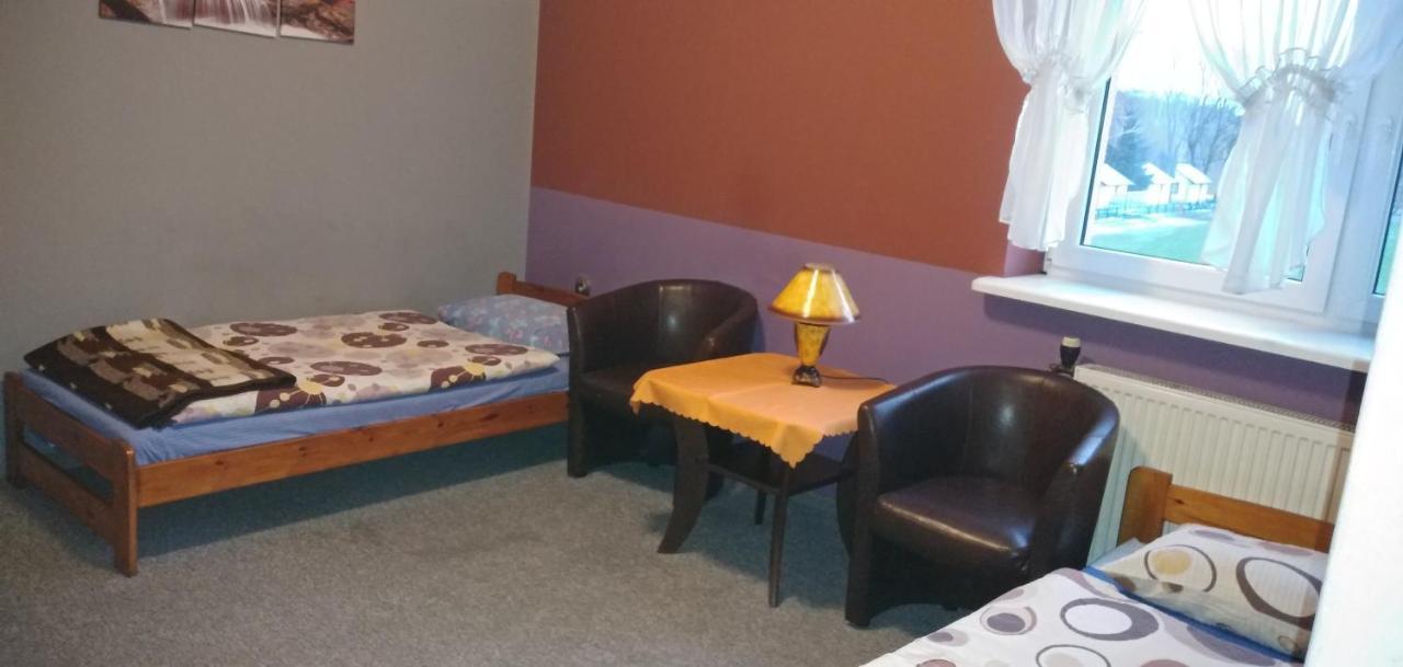 Osrodek Sportowo Wypoczynkowy Pustynia Hostel Debica  Bagian luar foto